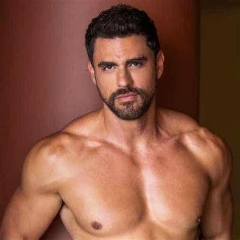 Igor Lucios Presents Him Self Nude Full Frontal To Kyle Fox Before Riding His Big Dick Papi