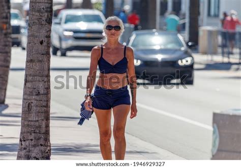 10 Hundred Abuela En Bikini Royalty Free Images Stock Photos Pictures Shutterstock