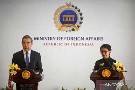 pertemuan bilateral menlu indonesia  menlu china antara news