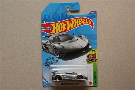 Hot Wheels HW Exotics Koenigsegg Jesko Silver