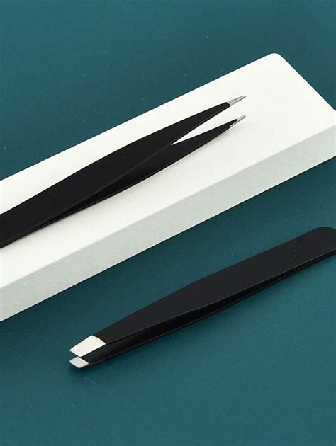 1pc Black Stainless Steel Random Eyebrow Clipper Eyelash Tweezer And