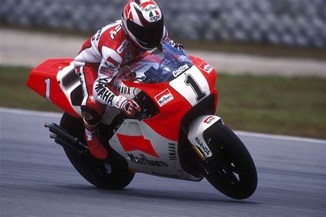 MotoGPレジェンドのウェインレイニー1992年王者獲得時のYZR500を再びライディングへ