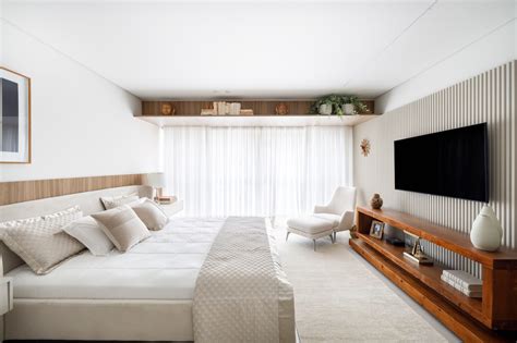 Tons de nude são a aposta na decoração e no mobiliário deste apartamento Decoração Casa e Jardim