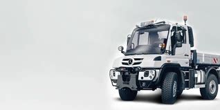 Discover your new Unimog in the 3D Product Designer!