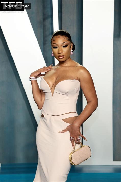 Megan Thee Stallion Sexy Seen Showing Off Her Hot Cleavage At The Vanity Fair Oscar Party In