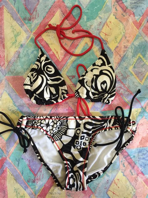 Billabong Bikini Set Women S Fashion Swimwear Bikinis Swimsuits On Carousell