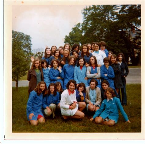 Photo de classe 1 ere année BEP sanitaire et social de 1972 LYCEE LA