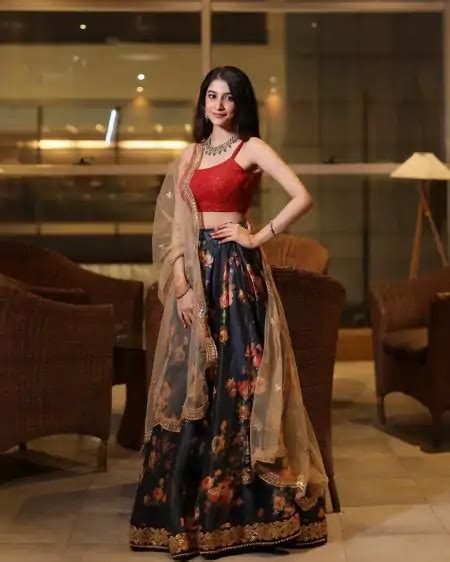 Simran Sharma Hot Pics And Photo