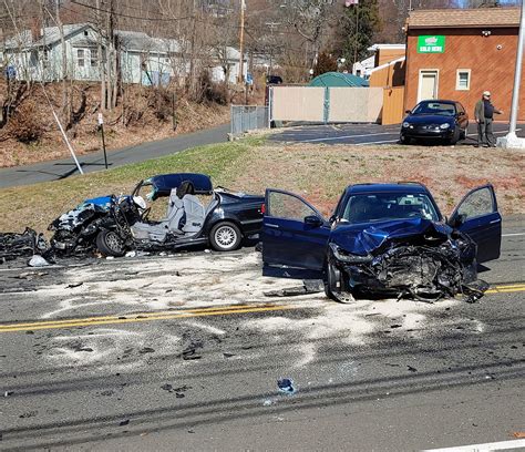 Head On Crash On River Road