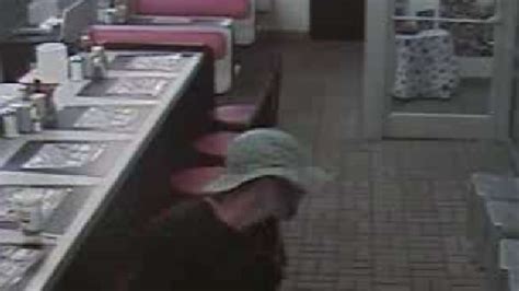 Police Searching For Waffle House Armed Robbery Suspect Wztv