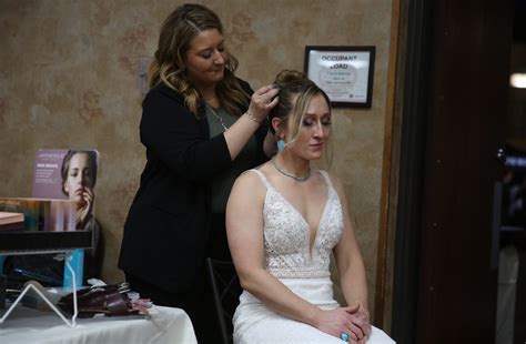 (PHOTOS) Wedding bells ring at bridal expo - Casper, WY Oil City News