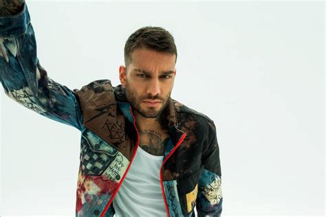 Lucas Lucco se descuida vaza nude e brinca Todo mundo já viu o