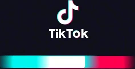 Blonde Girl Farting Toilet ThisVid