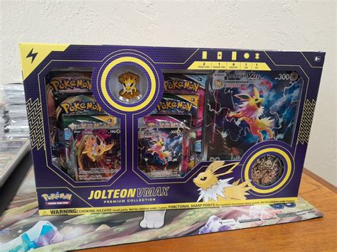 Mavin Pokemon Eevee Evolution Vmax Premium Collection Box Jolteon Flareon Vaporeon Set