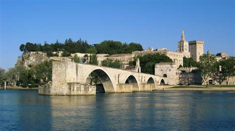 france avignon uk traveller