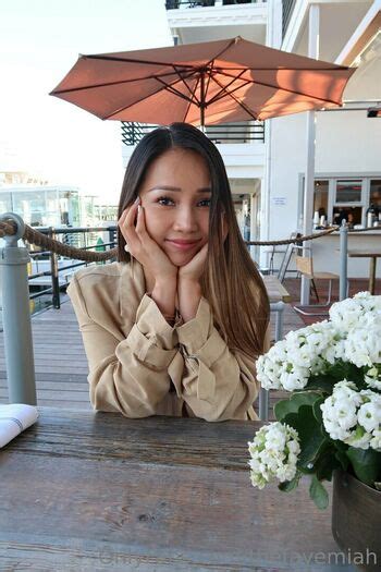 Fayemiah Thefayemiah Nude OnlyFans The Fappening Plus