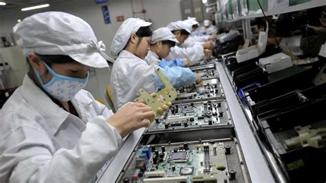 IPhone Assembler Foxconn To Help Launch Electric Cars This Year HT Auto