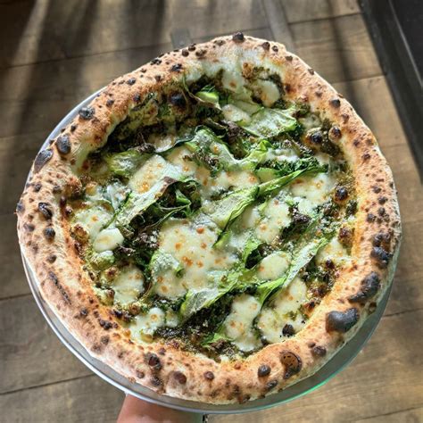 Home - Woody's Woodfired Pizza