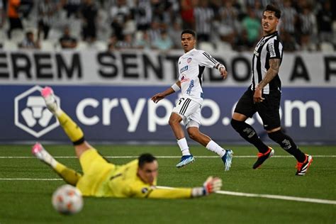 Botafogo Estreia Na Fase De Grupos Da Libertadores Com Derrota Em Casa