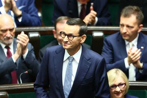 Morawiecki Ma Stworzy Rz D Nawet W Pis Nabijaj Si Z Misji Od Dudy