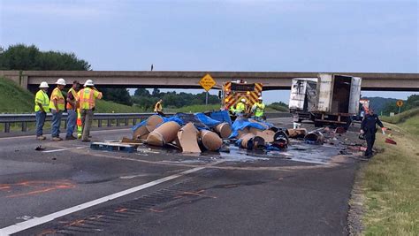 One Dead In I 81 Tractor Trailer Crash In Staunton