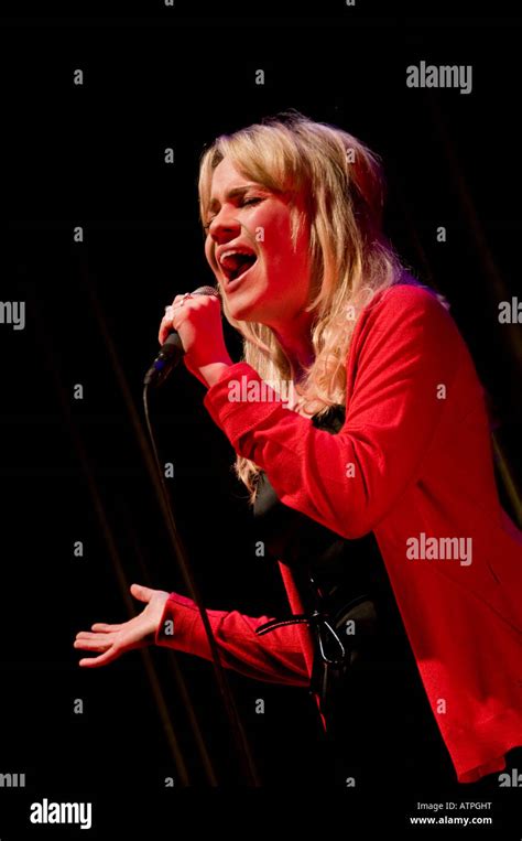 Welsh pop singer hi-res stock photography and images - Alamy