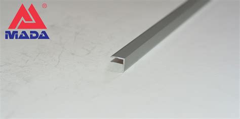 Алюминиевый профиль угловой 12-12мм "серебро" | MADA-Olvis