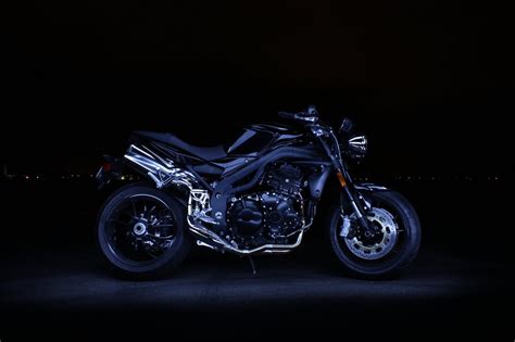 Salon Rapide Super Naked