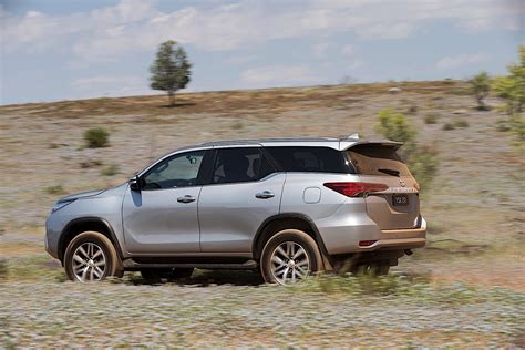 Toyota Fortuner Specs Photos