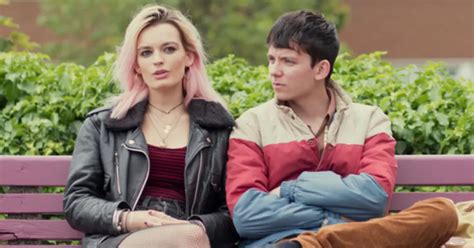 Xem phim Sex Education để dạy con ai ngờ tôi xấu hổ nhận ra cái sai khiến bản thân đi làm bao