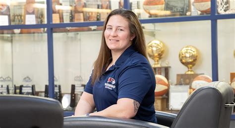 Softball Coach Brandi Alonzo Is An Naia Senior Woman Leader Viterbo