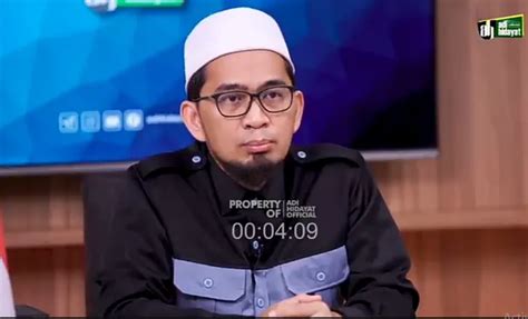 4 Keistimewaan Bulan Ramadhan Ustadz Adi Hidayat Ungkap Salah Satunya