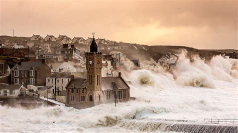 Wallpaper Porthleven, England, UK, houses, storm 2560x1600 Picture, Image