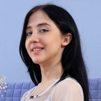 Emili Heads Babe Page Watch This Adult Model On FreeOnes