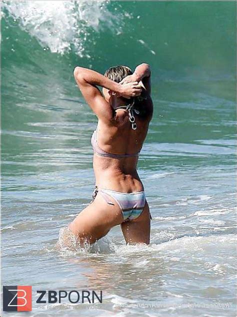 Taut Bootie Diaz ZB Porn