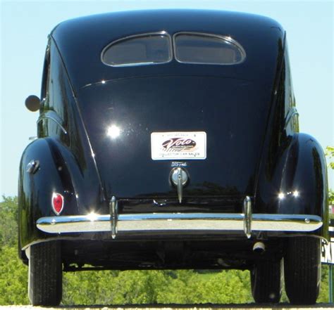 1939 Ford Deluxe Fordor Sedan Volo Museum