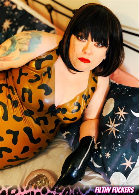 BBW Tina Snua Smoking Dressed In Latex Rubber Fetish Pics XHamster