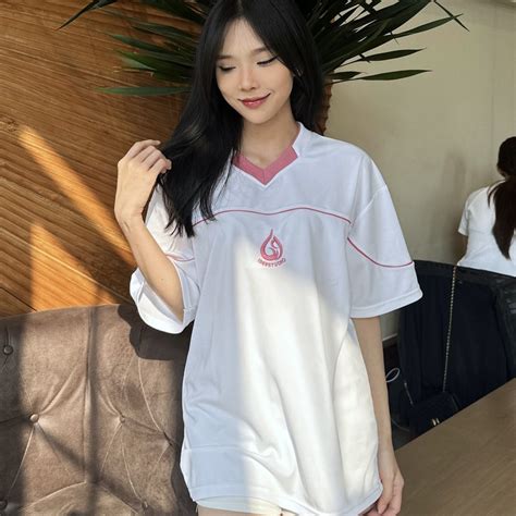 Áo Thun Form Rộng Nam Nữ STUDIO Áo Phông Cổ Tim Hot Trend TL Shopee Việt Nam