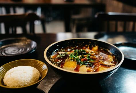 What's the Difference Between Chinese and Japanese Food? - Girl and the