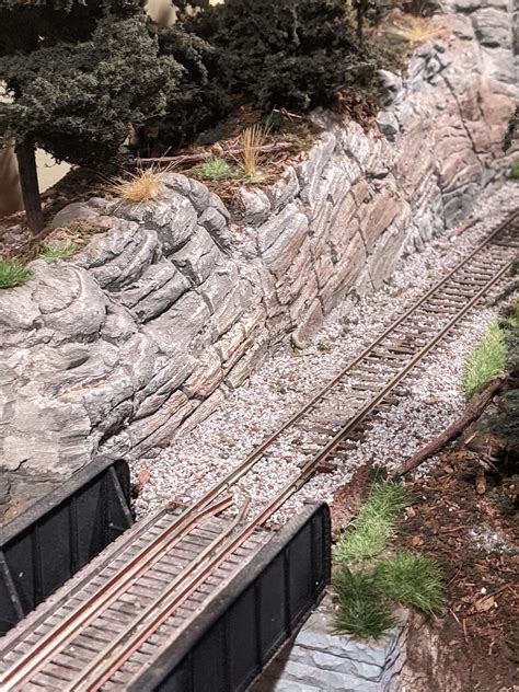 Users are debating the recent layout changes on zona177online -jp 19