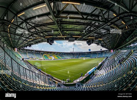 DEN HAAG, Netherlands. 04th Aug, 2019. football, Cars Jeans stadium ...