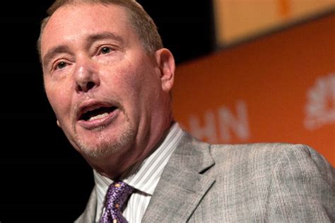 Billionaire Jeff Gundlach says bitcoin beats gold as ‘stimulus asset’