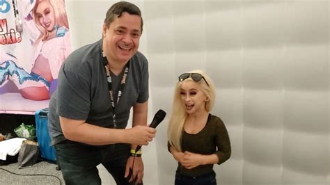 Tiny Texie Net Worth - One Of The Worlds Smallest Adult Entertainers