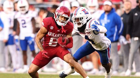 How Isaiah Sategna's transfer impacts Arkansas football