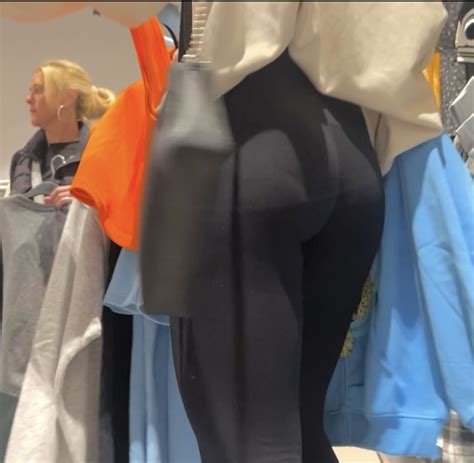 Gorgeous Brunette With An Incredible Ass Spandex Leggings Yoga