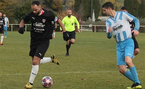 Cernex Football L Quipe Premi Re Remporte Le Derby