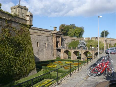 The Montjuic castle in Barcelona | #ExperienceTransat – Air Transat ...