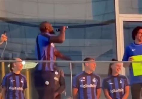 Inter Lukaku Infiamma La Corsa Scudetto Chi Non Salta Rossonero