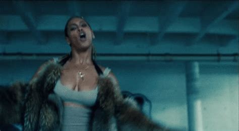 25 Thoughts Every Woman Has Before Having Sex YourTango