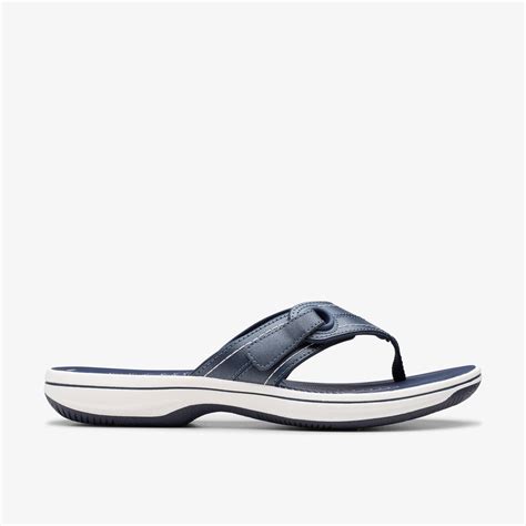 Women S Breeze Reyna Navy Cloudsteppers Flip Flops Clarks